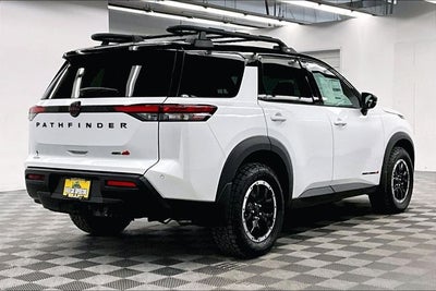 2026 Nissan Pathfinder Rock Creek 4WD - Captain Chairs Package