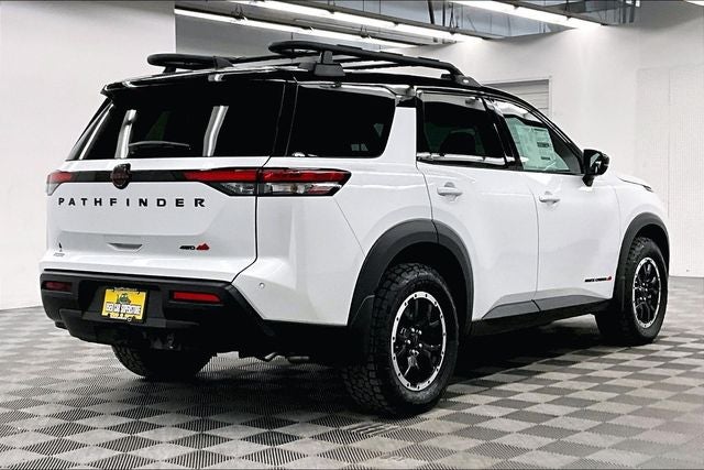 2026 Nissan Pathfinder Rock Creek 4WD - Captain Chairs Package