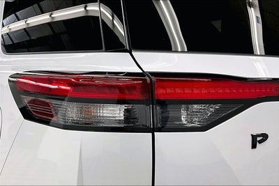 2026 Nissan Pathfinder Rock Creek 4WD - Captain Chairs Package