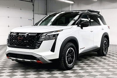 2026 Nissan Pathfinder Rock Creek 4WD - Captain Chairs Package