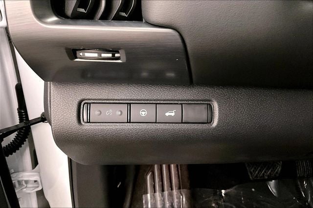 2026 Nissan Pathfinder Rock Creek 4WD - Captain Chairs Package