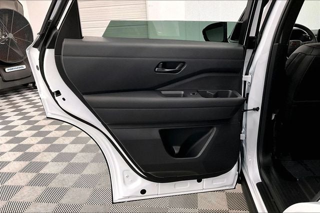 2026 Nissan Pathfinder Rock Creek 4WD - Captain Chairs Package