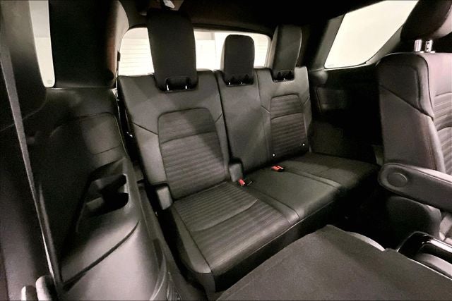 2026 Nissan Pathfinder Rock Creek 4WD - Captain Chairs Package