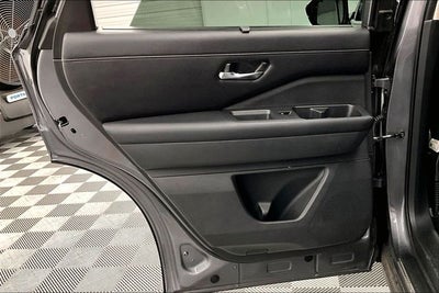 2023 Nissan Pathfinder SL 4x4 - Premium Pkg - Pano Roof - Adaptive Cruise