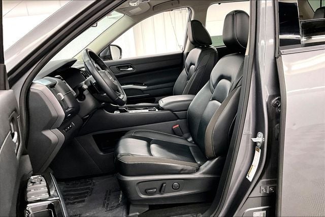 2023 Nissan Pathfinder SL 4x4 - Premium Pkg - Pano Roof - Adaptive Cruise