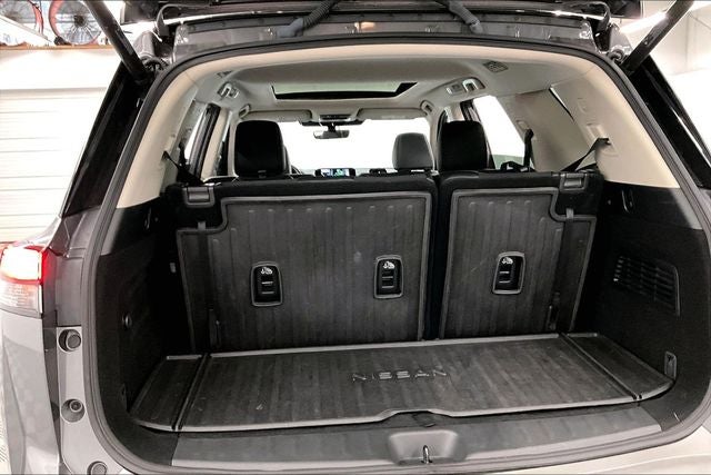 2023 Nissan Pathfinder SL 4x4 - Premium Pkg - Pano Roof - Adaptive Cruise