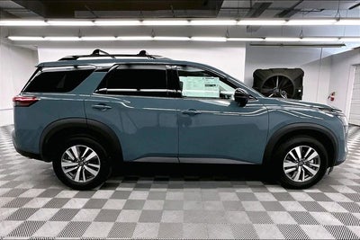 2026 Nissan Pathfinder SL 4WD