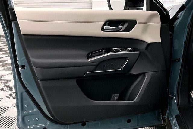 2026 Nissan Pathfinder SL 4WD