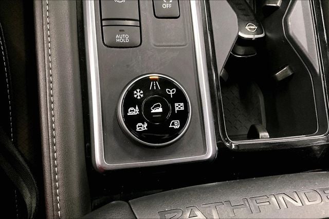2024 Nissan Pathfinder SL 4x4-Pano Roof-Adaptive Cruise-Htd Leather