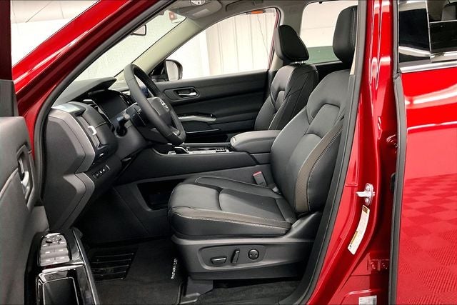 2026 Nissan Pathfinder SL 4WD - Premium, Captain Chairs, Cargo Pkgs