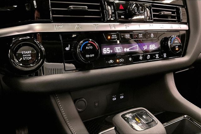 2026 Nissan Pathfinder SL 4WD - Premium, Captain Chairs, Cargo Pkgs