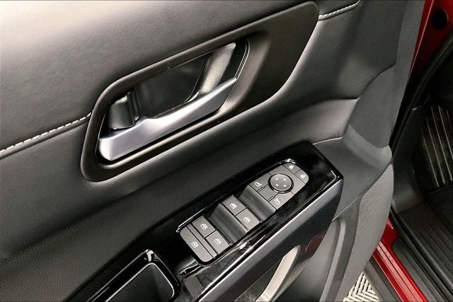 2026 Nissan Pathfinder SL 4WD - Premium, Captain Chairs, Cargo Pkgs