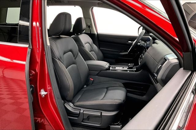 2026 Nissan Pathfinder SL 4WD - Premium, Captain Chairs, Cargo Pkgs