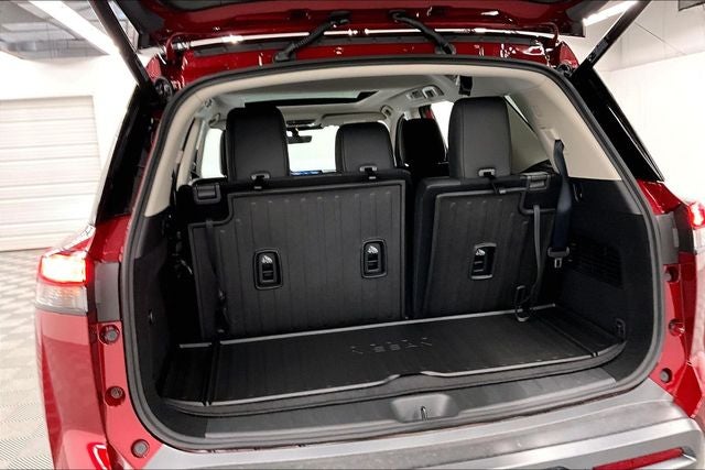 2026 Nissan Pathfinder SL 4WD - Premium, Captain Chairs, Cargo Pkgs