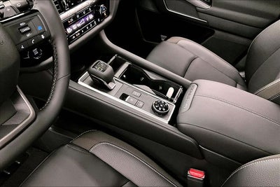 2026 Nissan Pathfinder SL 4WD - Premium, Captain Chairs, Cargo Pkgs