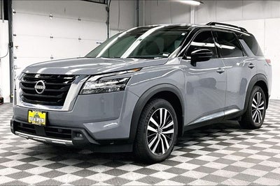 2024 Nissan Pathfinder Platinum 4x4-Pano Roof-Adaptive Cruise-Htd/Cooled Leather