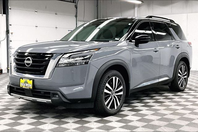 2024 Nissan Pathfinder Platinum 4x4-Pano Roof-Adaptive Cruise-Htd/Cooled Leather