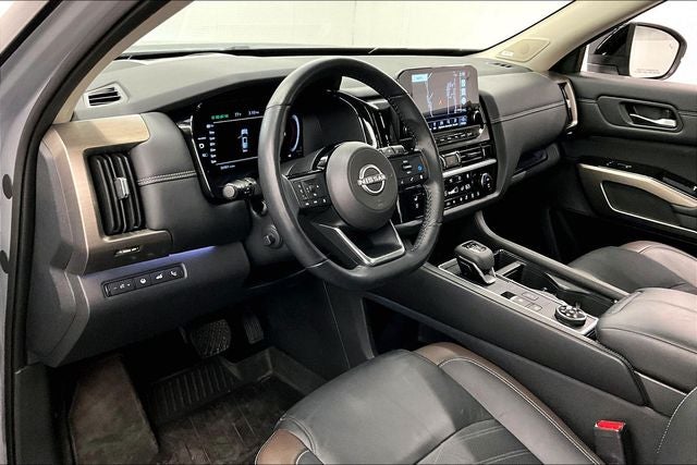 2024 Nissan Pathfinder Platinum 4x4-Pano Roof-Adaptive Cruise-Htd/Cooled Leather
