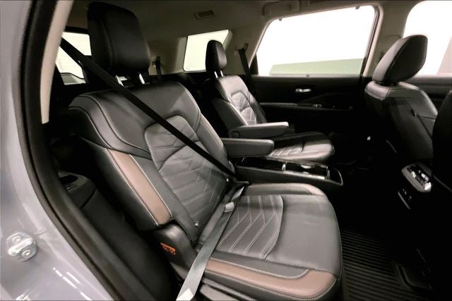 2024 Nissan Pathfinder Platinum 4x4-Pano Roof-Adaptive Cruise-Htd/Cooled Leather