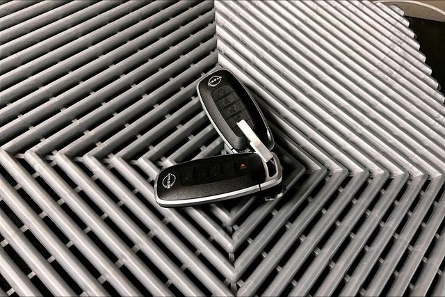 2025 Nissan Pathfinder Platinum Pano Roof-Adaptive Cruise-Htd/Cooled Leather