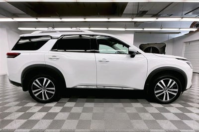 2025 Nissan Pathfinder Platinum Pano Roof-Adaptive Cruise-Htd/Cooled Leather