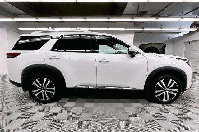 2025 Nissan Pathfinder Platinum Pano Roof-Adaptive Cruise-Htd/Cooled Leather