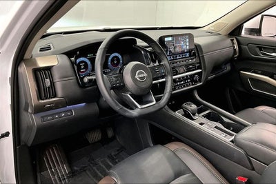 2025 Nissan Pathfinder Platinum Pano Roof-Adaptive Cruise-Htd/Cooled Leather