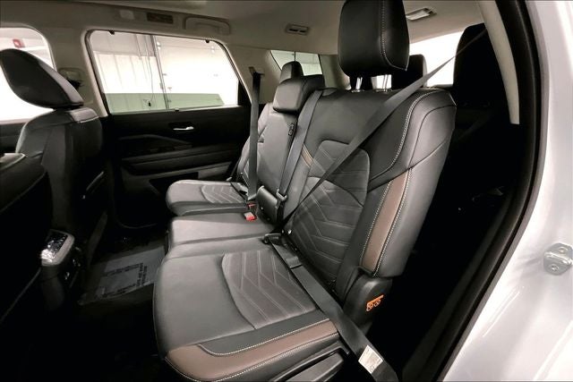 2025 Nissan Pathfinder Platinum Pano Roof-Adaptive Cruise-Htd/Cooled Leather