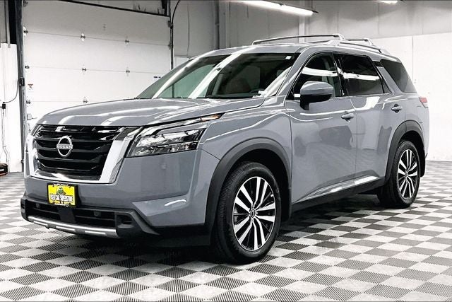 2025 Nissan Pathfinder Platinum Pano Roof-Adaptive Cruise-Htd/Cooled Leather