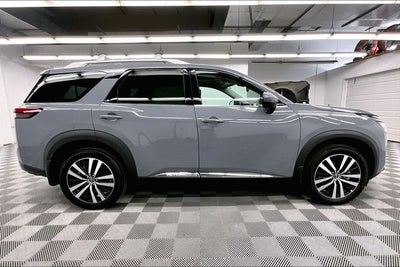 2025 Nissan Pathfinder Platinum Pano Roof-Adaptive Cruise-Htd/Cooled Leather