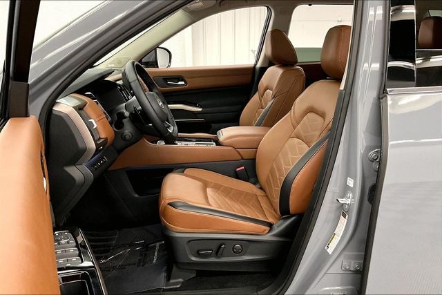 2025 Nissan Pathfinder Platinum Pano Roof-Adaptive Cruise-Htd/Cooled Leather