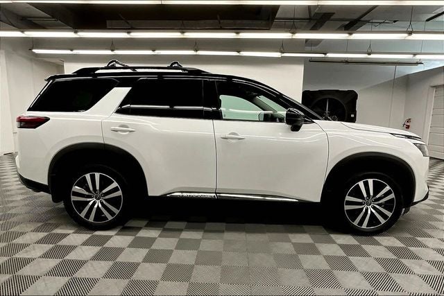 2025 Nissan Pathfinder Platinum Pano Roof - Htd/Cooled Leather - 20'' Wheels