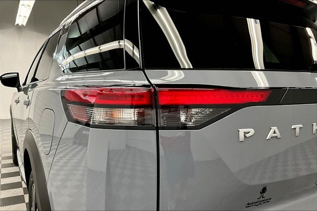 2025 Nissan Pathfinder Platinum Pano Roof - Htd/Cooled Leather - 20'' Wheels