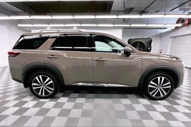 2025 Nissan Pathfinder Platinum 4x4-Pano Roof-Adaptive Cruise-Htd/Cooled Leather