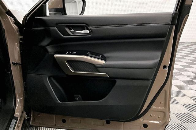 2025 Nissan Pathfinder Platinum 4x4-Pano Roof-Adaptive Cruise-Htd/Cooled Leather