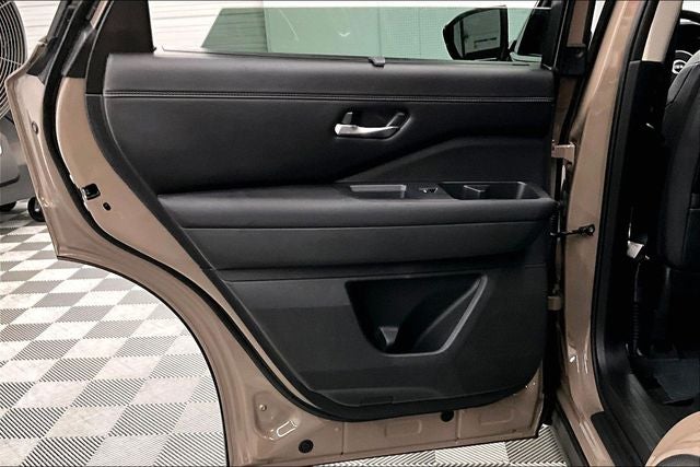 2025 Nissan Pathfinder Platinum 4x4-Pano Roof-Adaptive Cruise-Htd/Cooled Leather