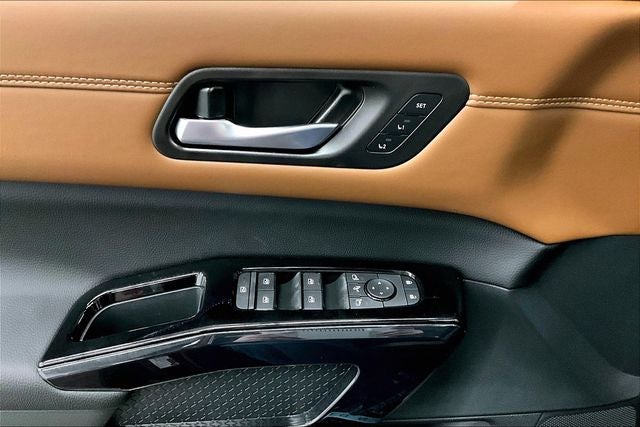 2026 Nissan Pathfinder Platinum 4WD - Cargo Package