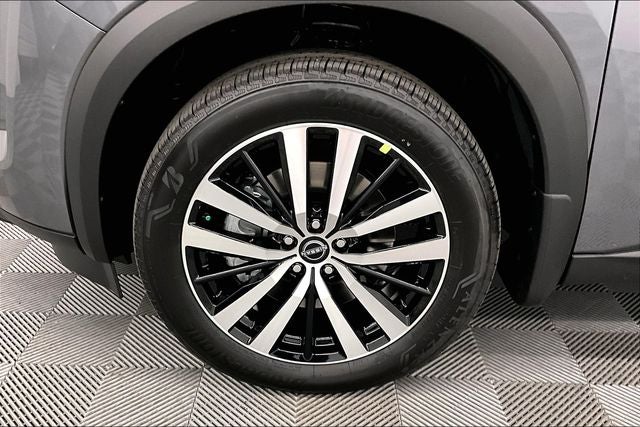 2025 Nissan Pathfinder Platinum 4WD - Cargo Package