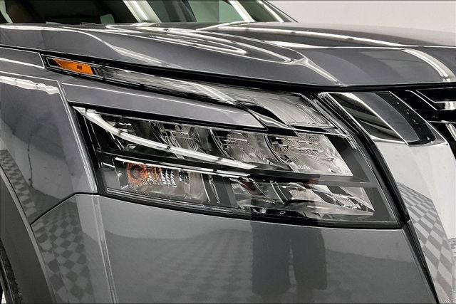 2025 Nissan Pathfinder Platinum 4WD - Cargo Package