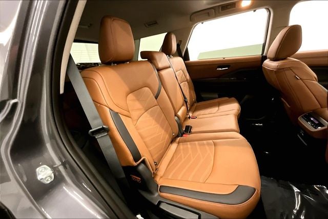 2025 Nissan Pathfinder Platinum 4WD - Cargo Package