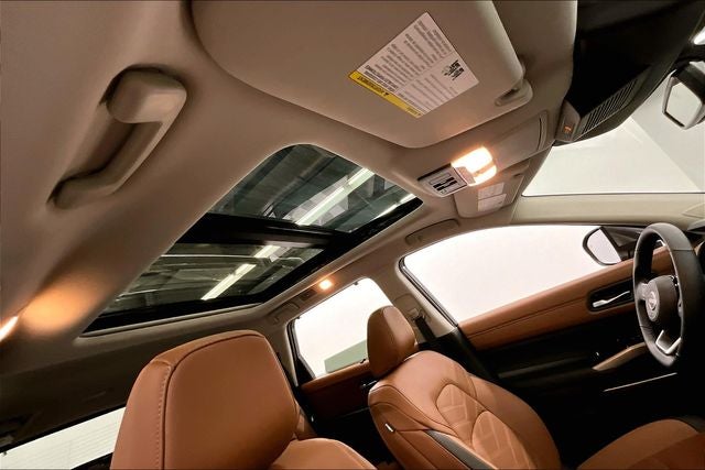 2025 Nissan Pathfinder Platinum 4WD - Cargo Package