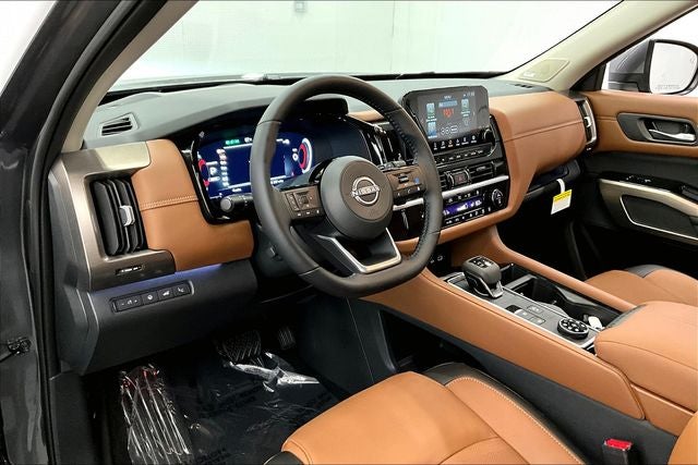 2025 Nissan Pathfinder Platinum 4WD - Cargo Package