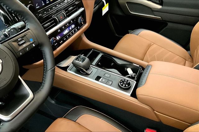 2025 Nissan Pathfinder Platinum 4WD - Cargo Package