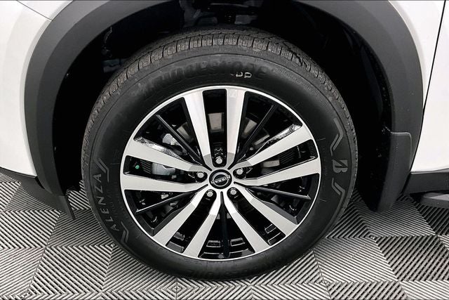 2025 Nissan Pathfinder Platinum 4WD - Black Appearance, Cargo, Lighting Pkgs