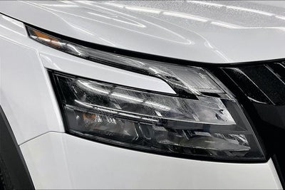 2025 Nissan Pathfinder Platinum 4WD - Black Appearance, Cargo, Lighting Pkgs