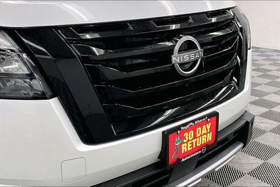 2025 Nissan Pathfinder Platinum 4WD - Black Appearance, Cargo, Lighting Pkgs