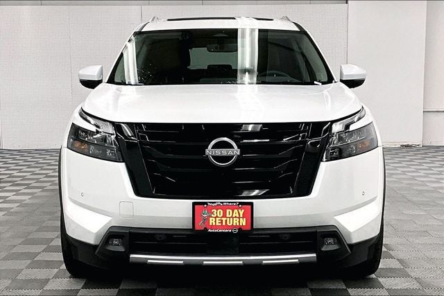 2025 Nissan Pathfinder Platinum 4WD - Black Appearance, Cargo, Lighting Pkgs