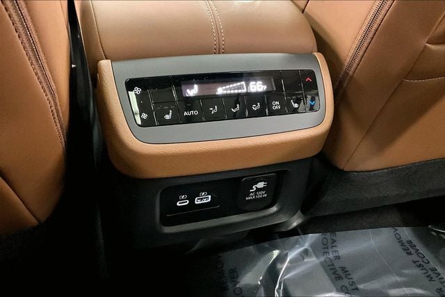 2025 Nissan Pathfinder Platinum 4WD - Black Appearance, Cargo, Lighting Pkgs