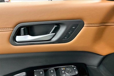 2025 Nissan Pathfinder Platinum 4WD - Black Appearance, Cargo, Lighting Pkgs