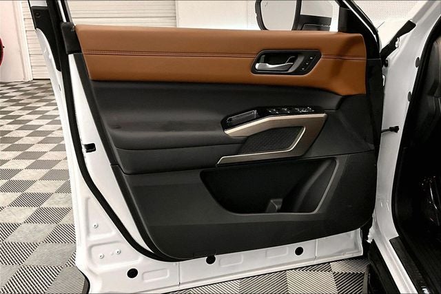 2025 Nissan Pathfinder Platinum 4WD - Black Appearance, Cargo, Lighting Pkgs